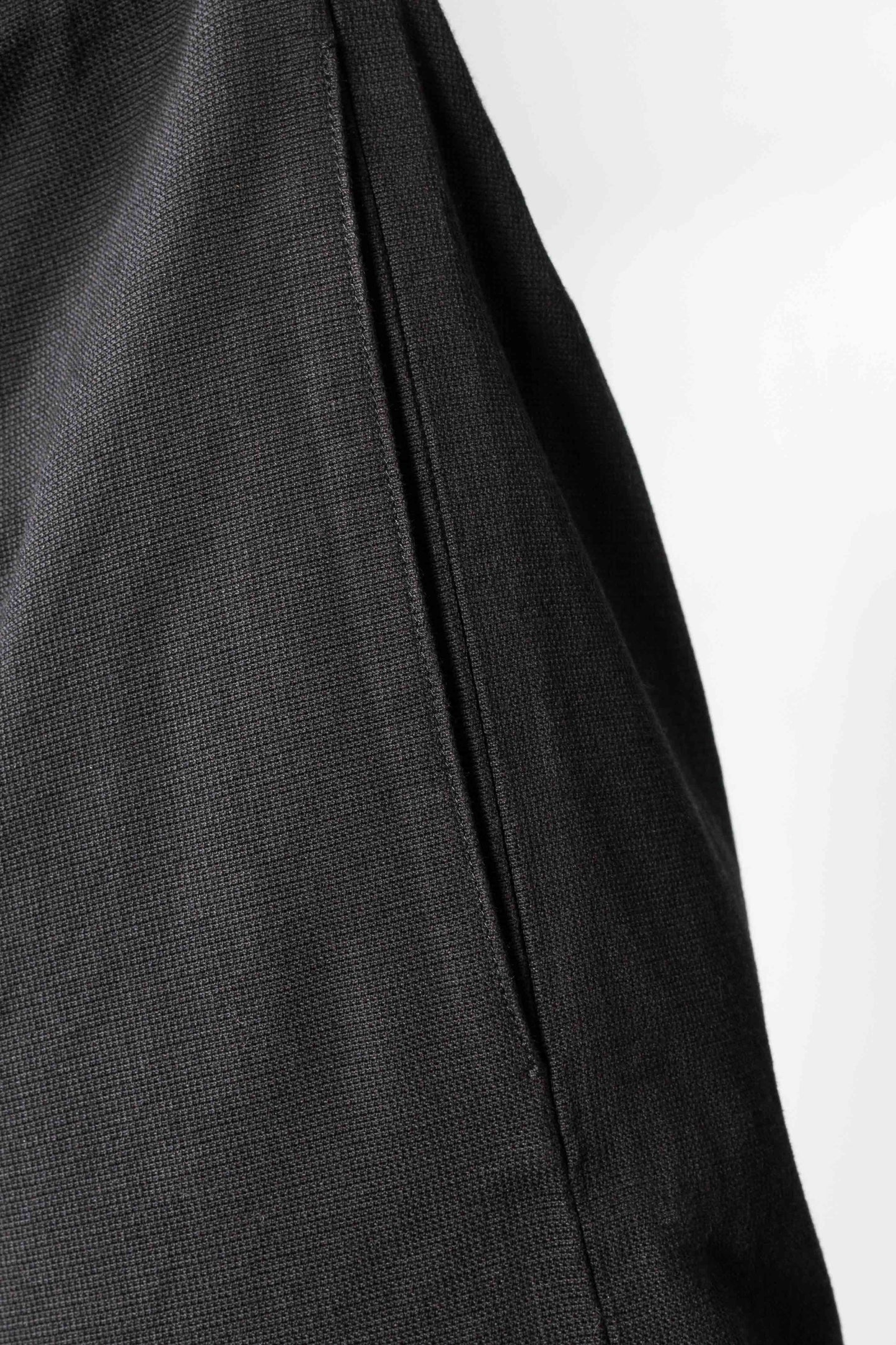 Stirred Chain Seam Long Crotch Knee Trousers
