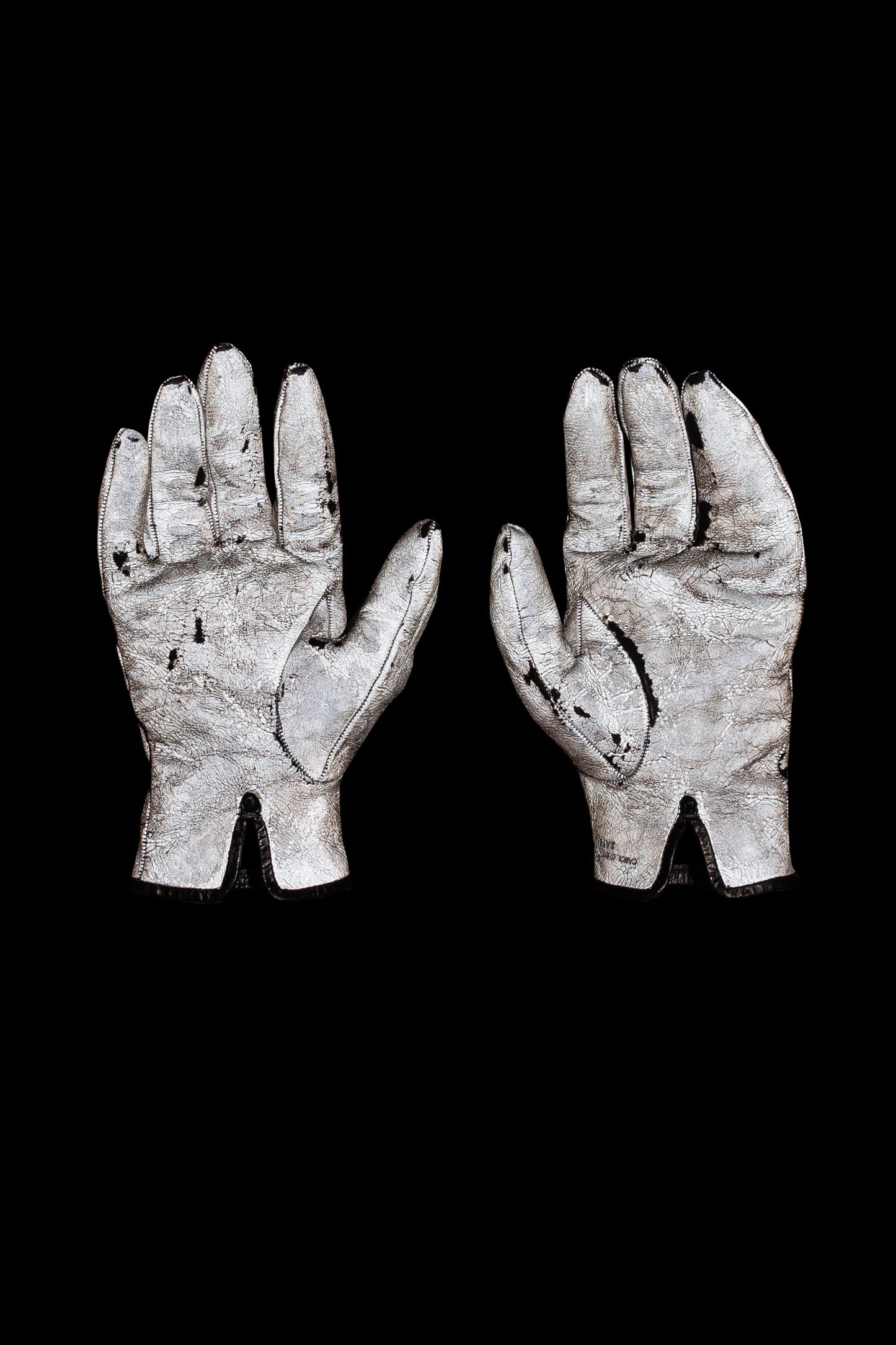 Object Dyed Xposed 9 Finger Hands