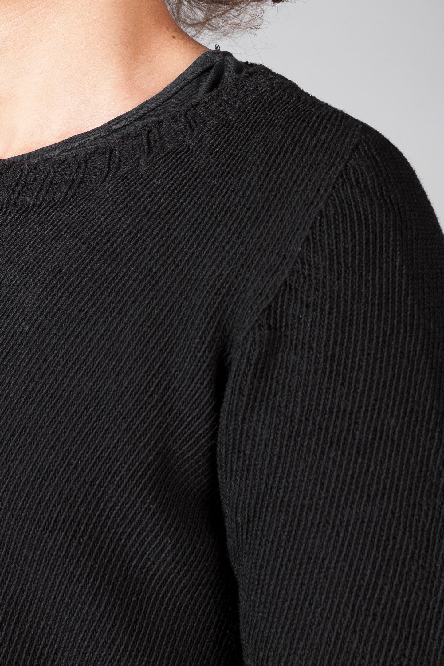 Seamless Long Sleeve Round Neck Sweater