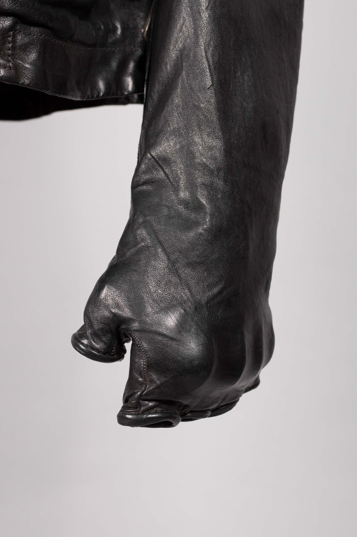Object-Dyed Arthostic Elbow and Hands Leather Jacket