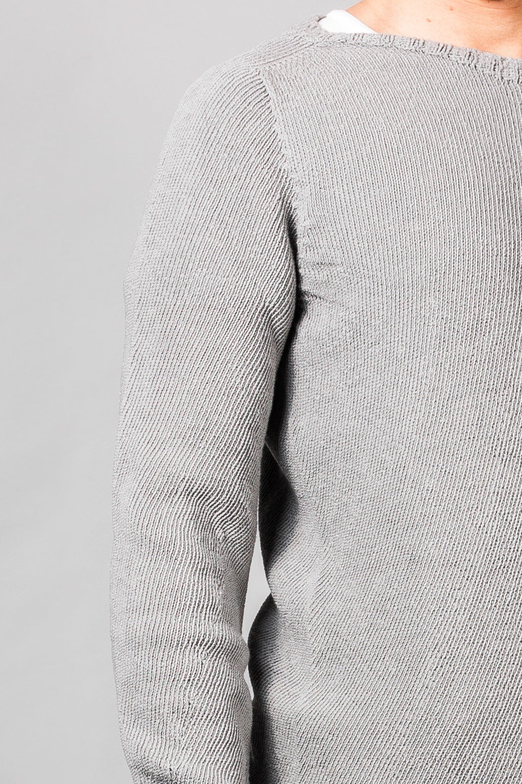 Seamless Long Sleeve Round Neck Sweater