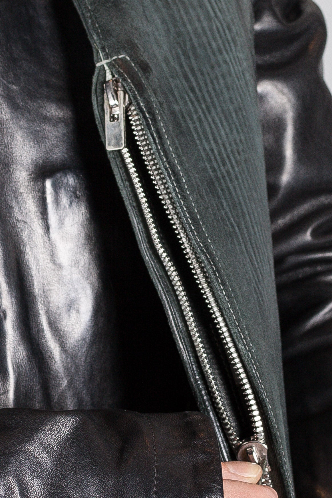 Object Dyed Cordovan Vest Bag