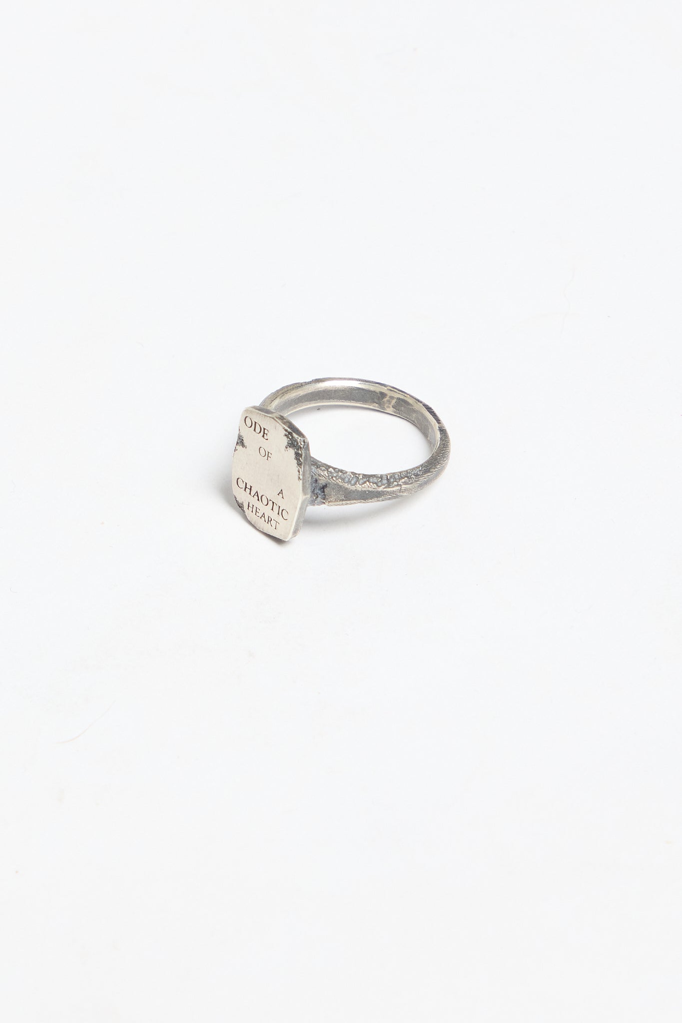 'Chaotic Heart Shield' Ring