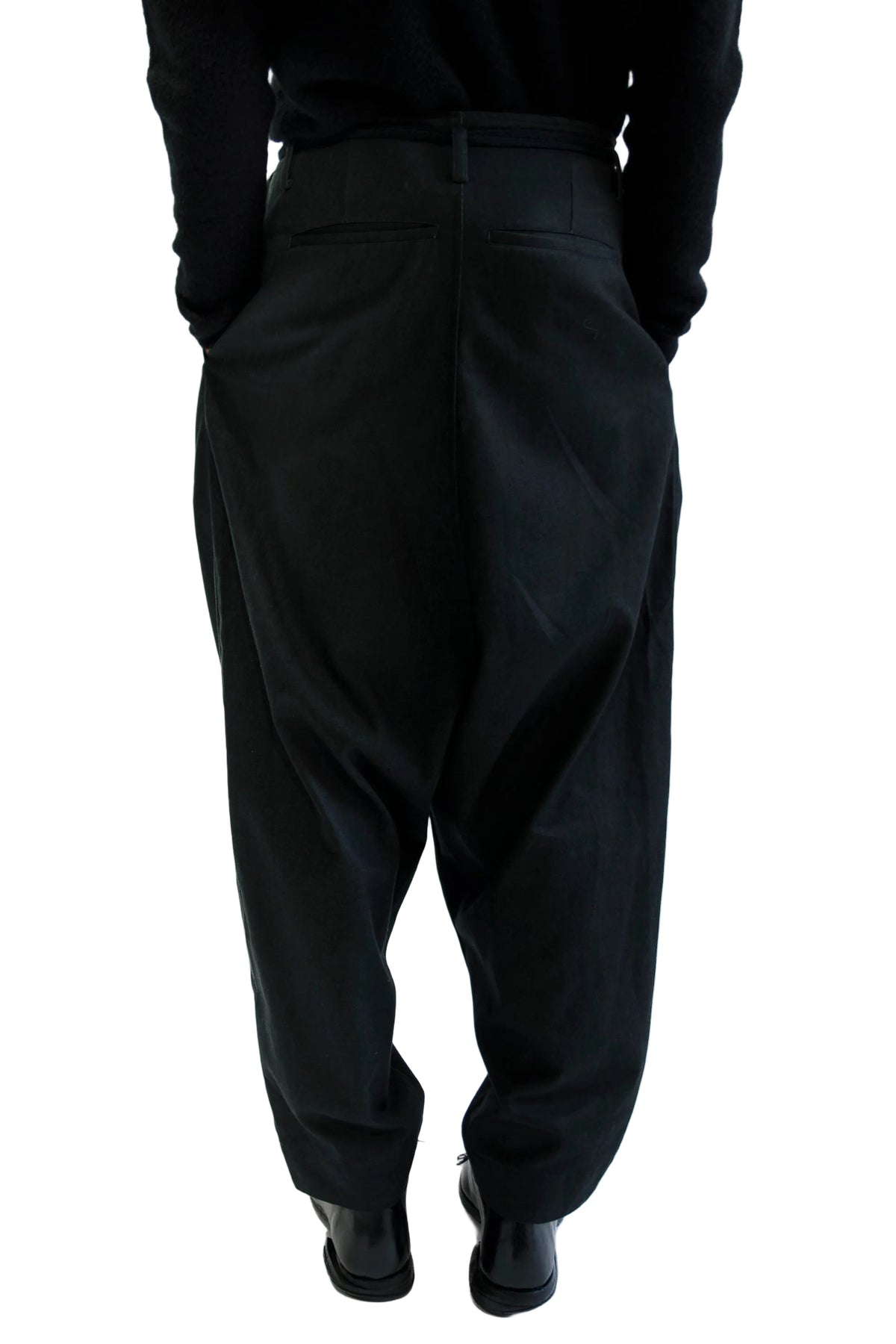 Yarn Strap Trousers