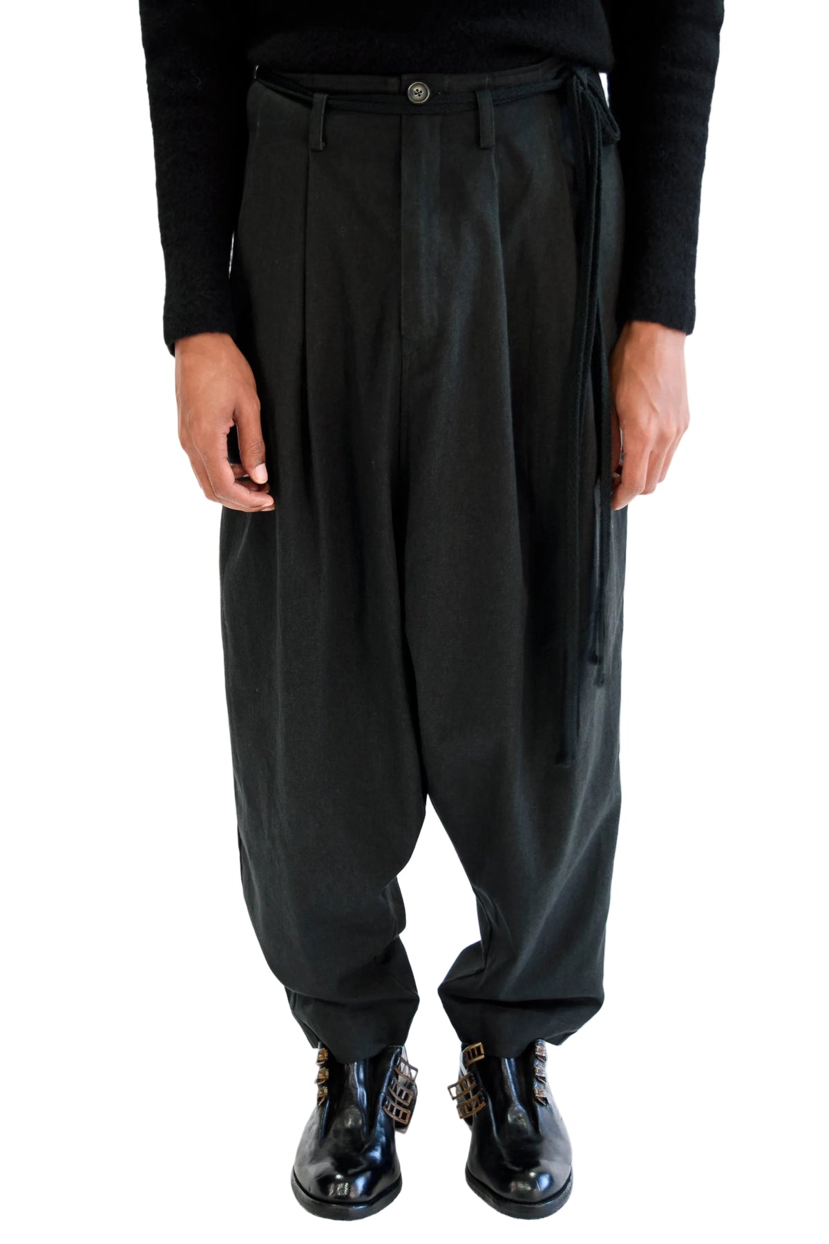 Yarn Strap Trousers