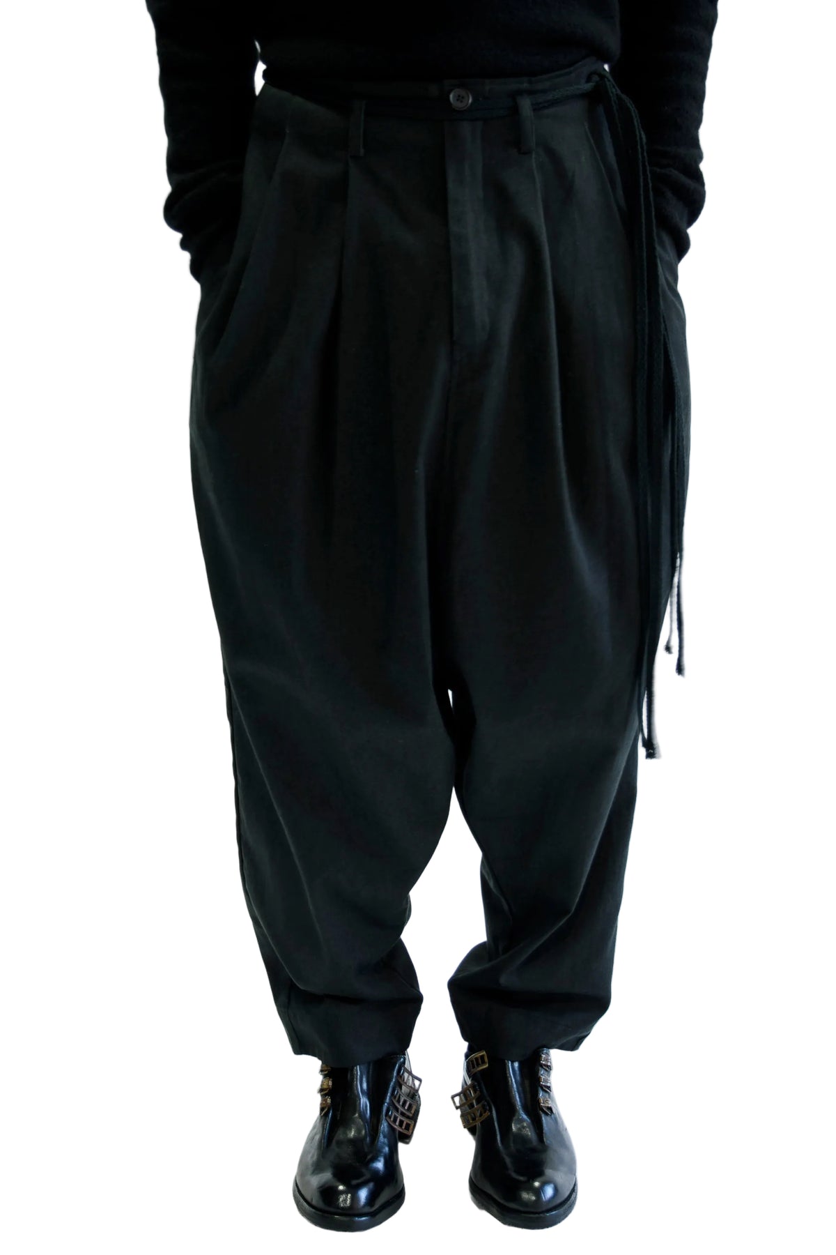 Yarn Strap Trousers