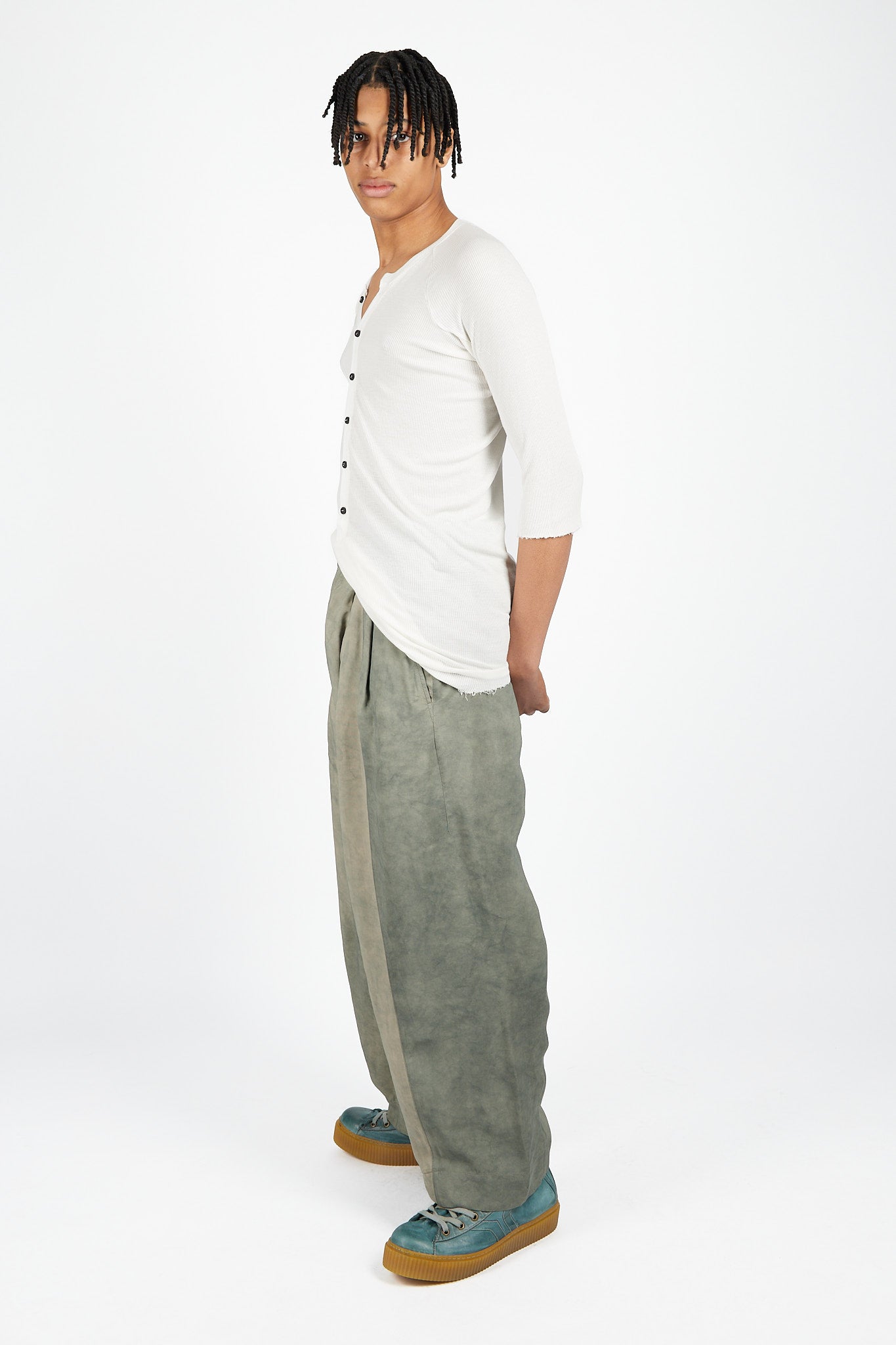 Front Pleats Tapered Long Trousers