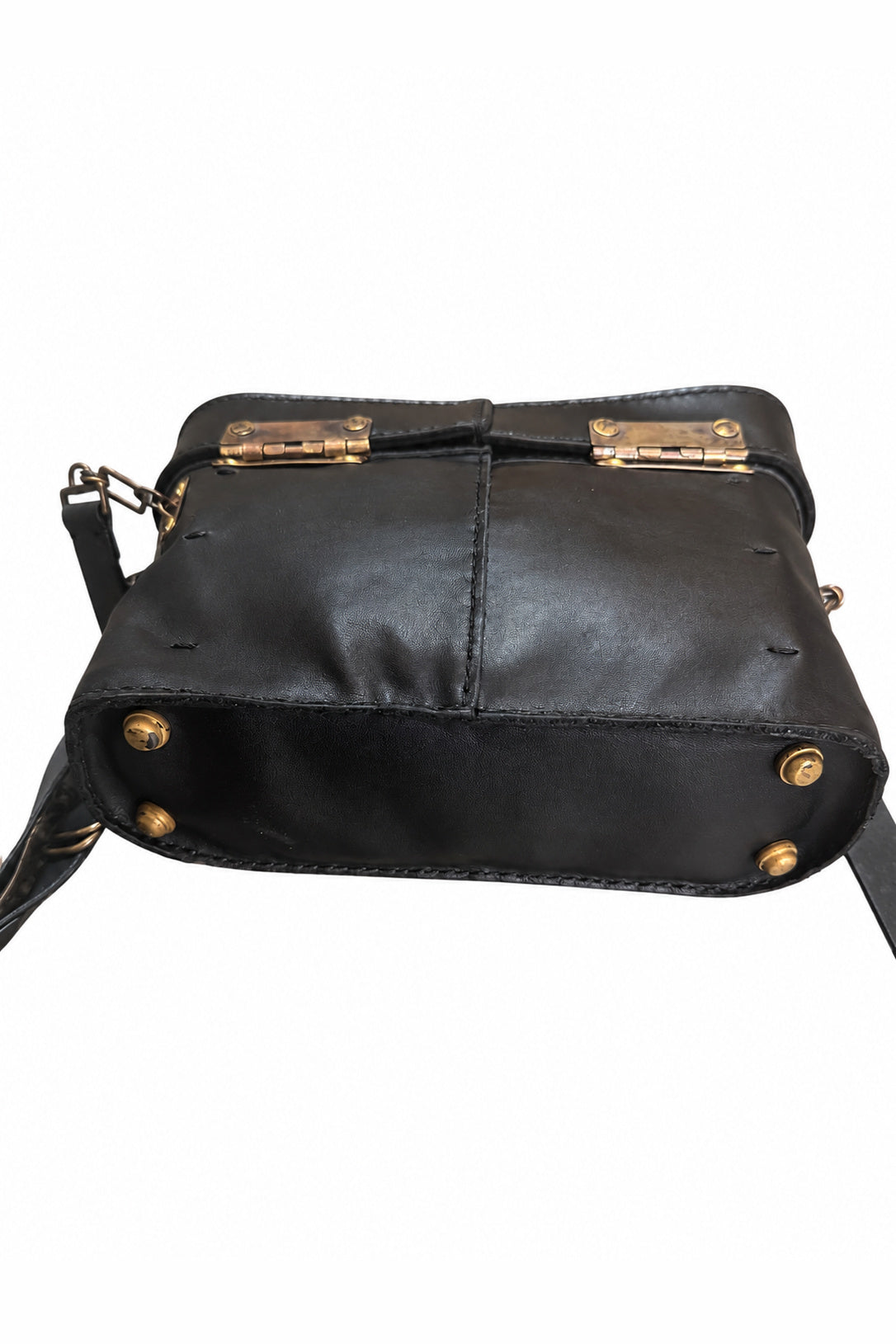 Ziggy Chen Leather Messtin Box Bag in black — base and metal feet detail