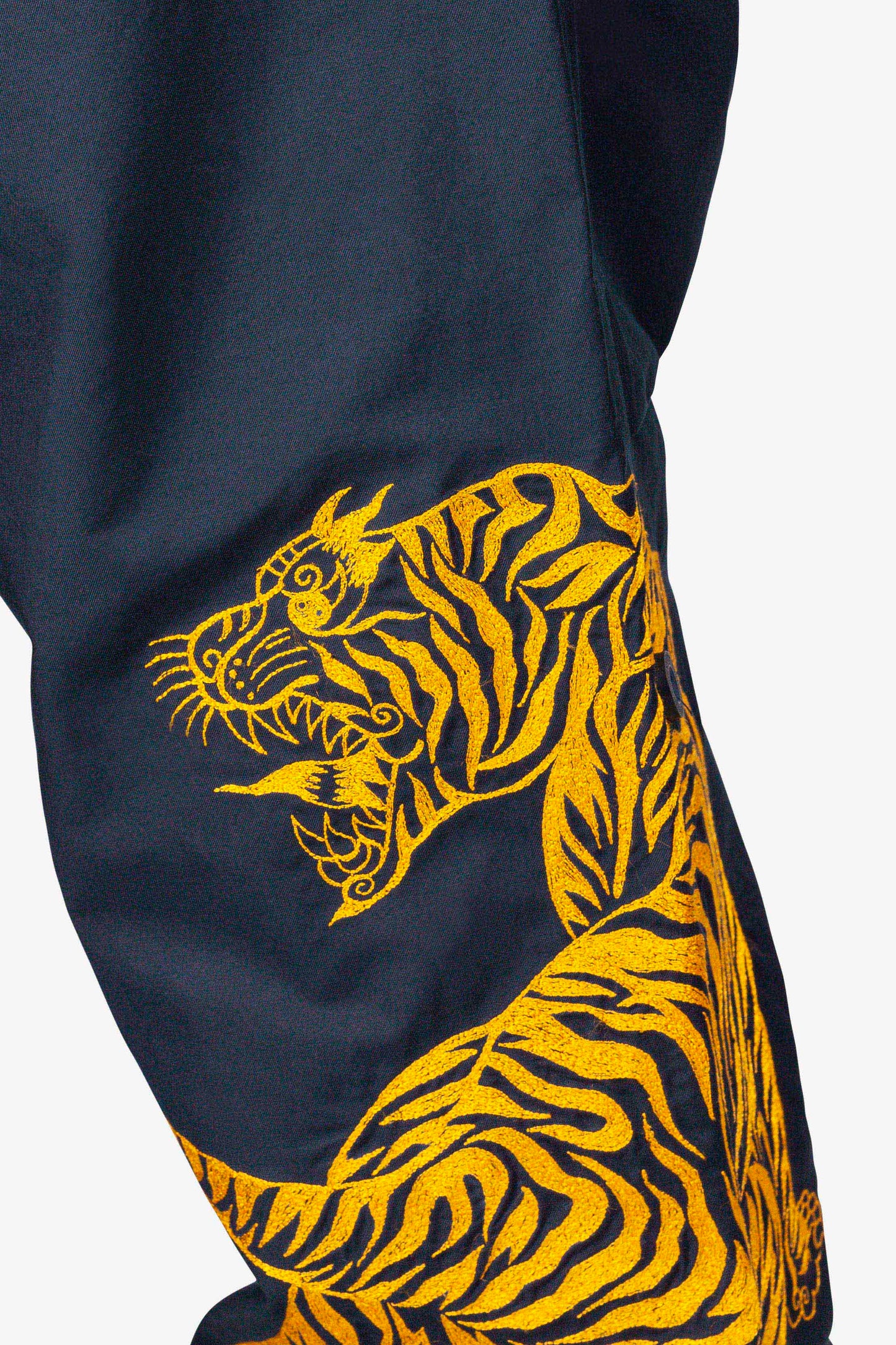 Duelling Tigers Embroidered Loose Snopants®
